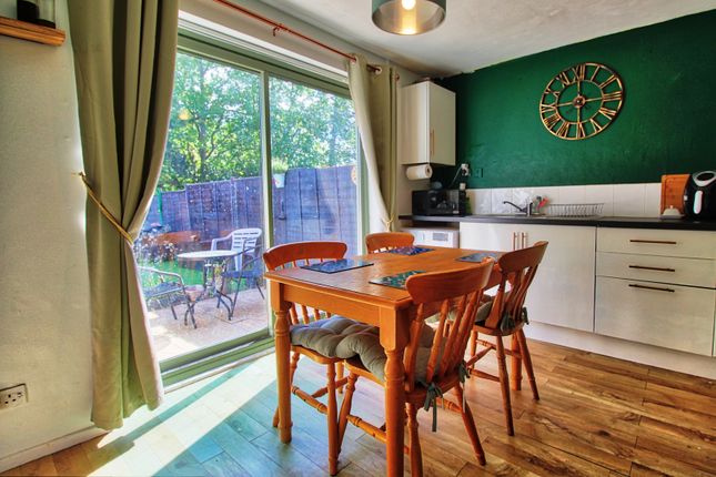 21, Laurel Avenue, Evesham photo 4