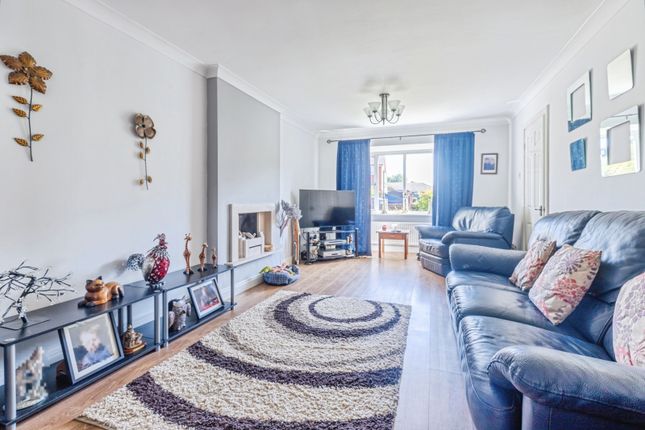 18, Crofters Green, Chorley photo 2