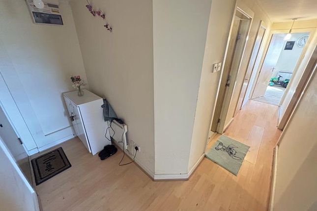 1105, City View, Highclere Avenue photo 4