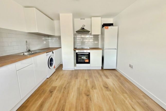 First Floor, 28, Tomlinson Avenue, Bedfordshire photo 3