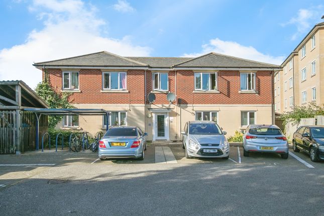 Thumbnail Flat for sale in Firmin Close, Ipswich