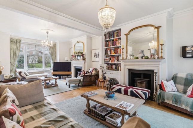 30 Chalk Hill, Watford photo 2