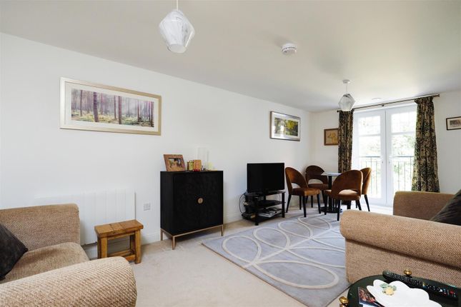 Flat for sale in Bulcote, Nottingham
