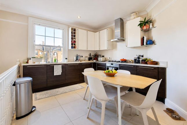 28, Panmuir Road, West Wimbledon photo 3