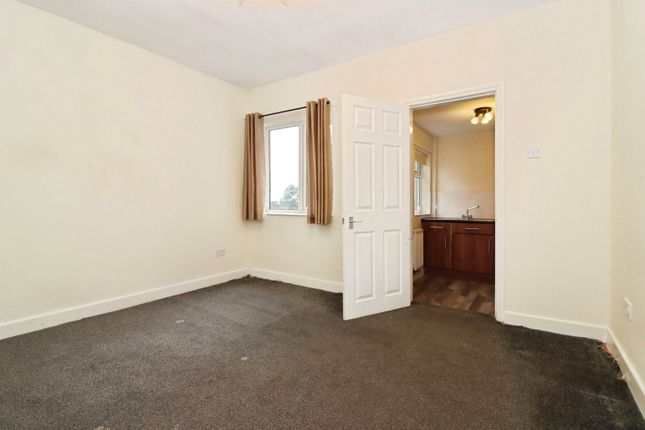 46, Clowne Road, Chesterfield photo 5