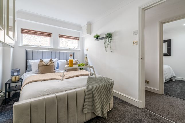 Town house to rent in Rutland Mews, London