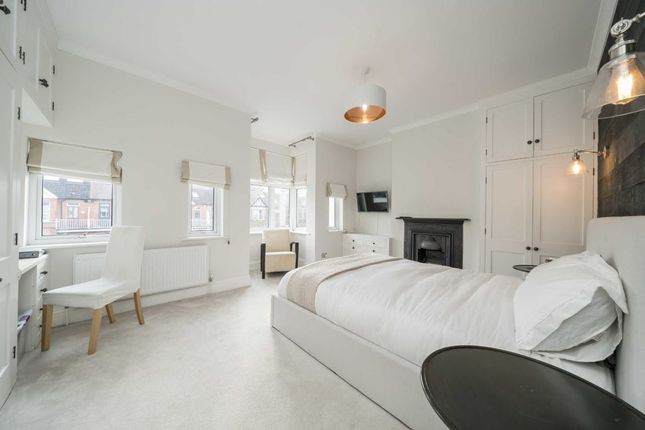 Property for sale in Grantham Road, London