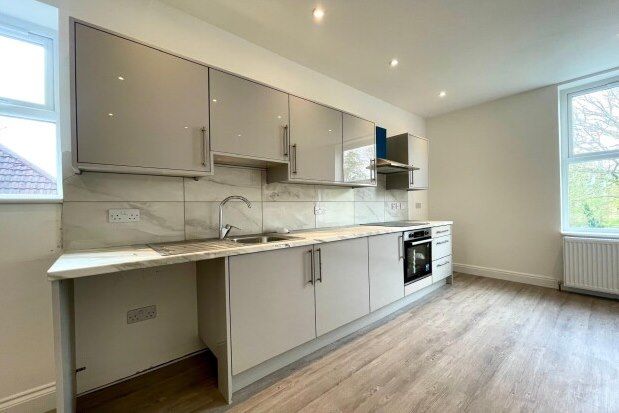 Flat to rent in 90 Brantingham Road, Manchester