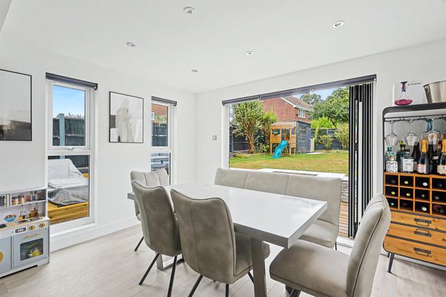 35, Westminster Drive, Hockley photo 4
