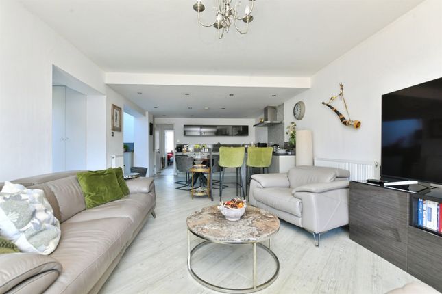 11, Wesley Lane, Saltash photo 4