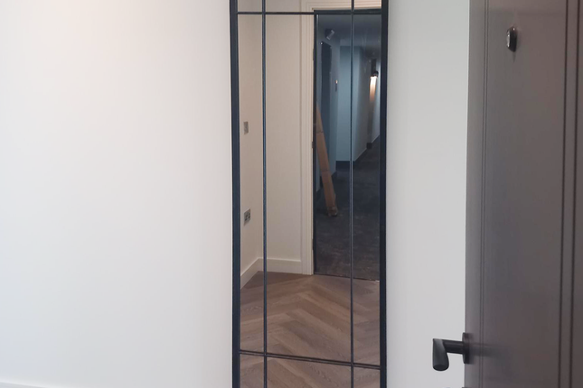 Flat 17, Lindley House, London photo 2