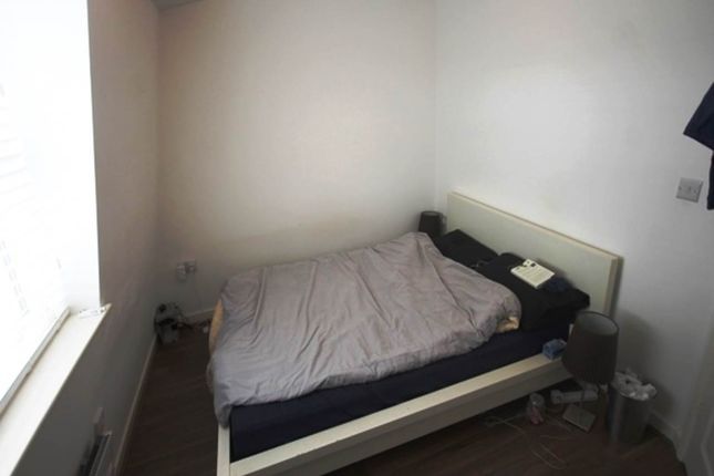 Flat 2, Lazer House, East Ham photo 4