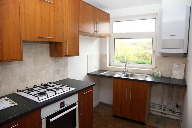 26, West End Court, Pinner photo 3