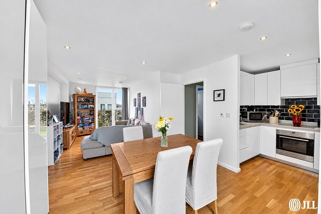 Flat 41, Lucia Heights, 23, Logan Close, London photo 4