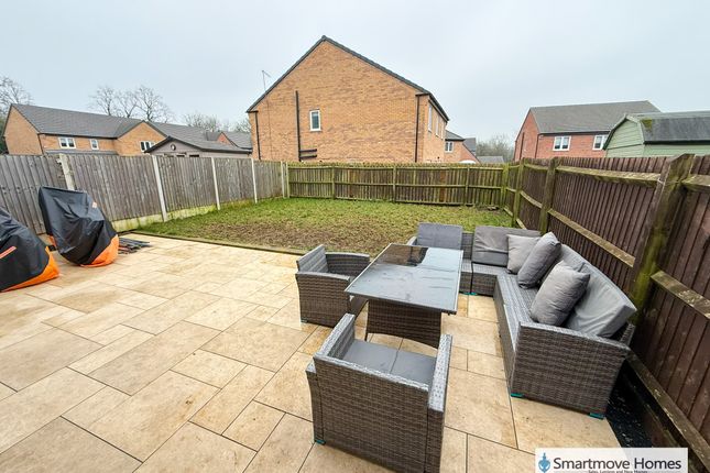 22, Deanery Close, Ripley photo 2