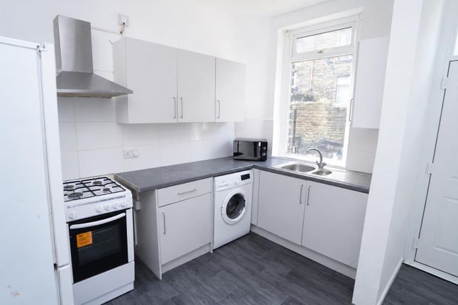 31, Melrose Street, Bradford photo 4