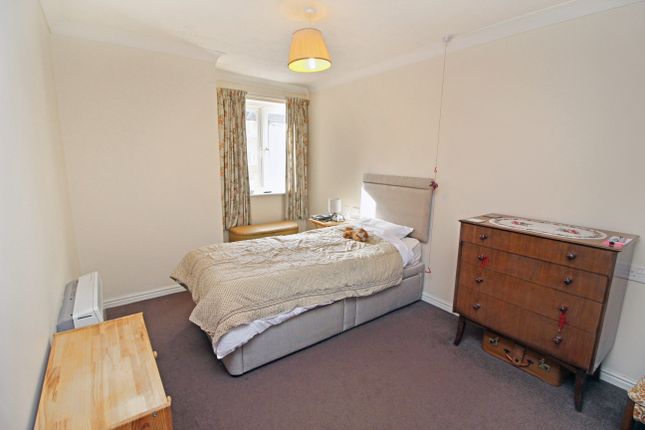 11, Alder Court, Chesterton photo 4