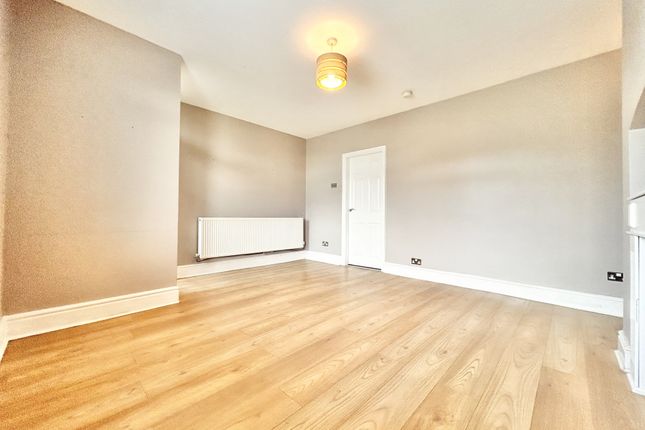 Hargreaves Street, Thornton photo 3