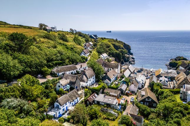 3-bed house on Square Cottage, Cadgwith, Cornwall, £550,000