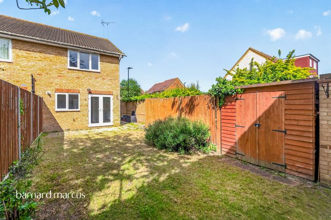 9, Trevithick Close, Feltham photo 4