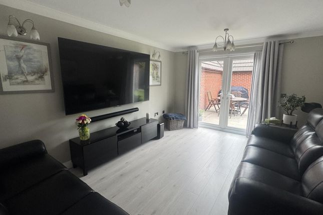 5, Bridle Way, Liverpool photo 4