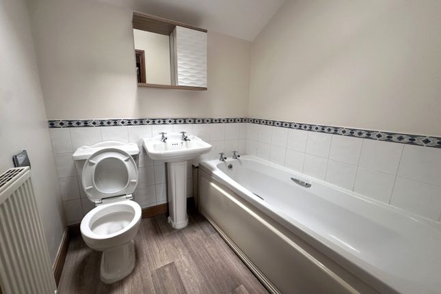 1, St. Margarets Court, Kirkgate, North Yorkshire photo 4