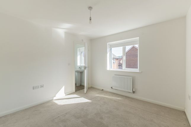 15 narwhal cresent - Mountford RL, Leaf Living at Peters Village, Wouldham, Kent, ME1, Rochester photo 4