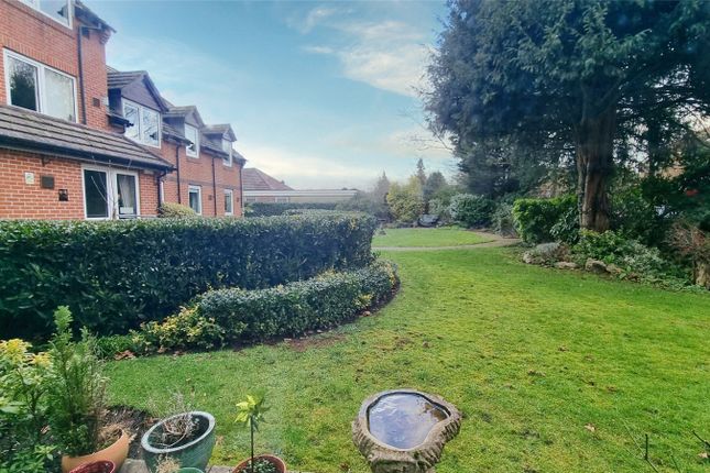2 Roslan Court,, Rosemary Lane, Surrey photo 3