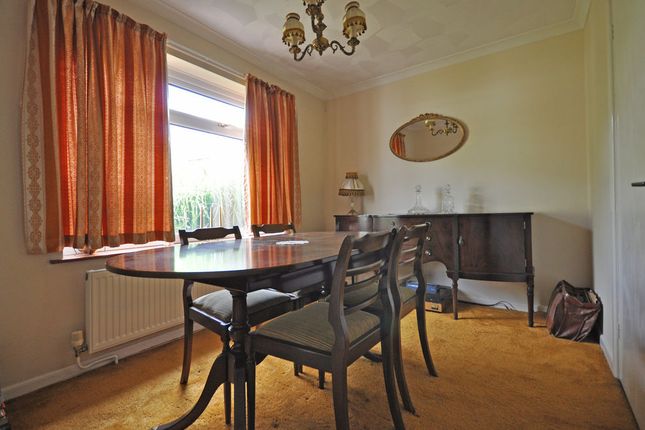 7, Court Gardens, Newport photo 3