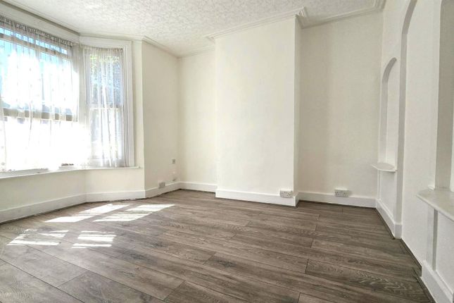 99, Bounces Road, London photo 5
