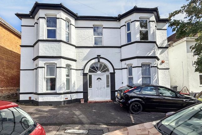 1-bed flat on Flat 6, 60, Drummond Road, Bournemouth, £25,000