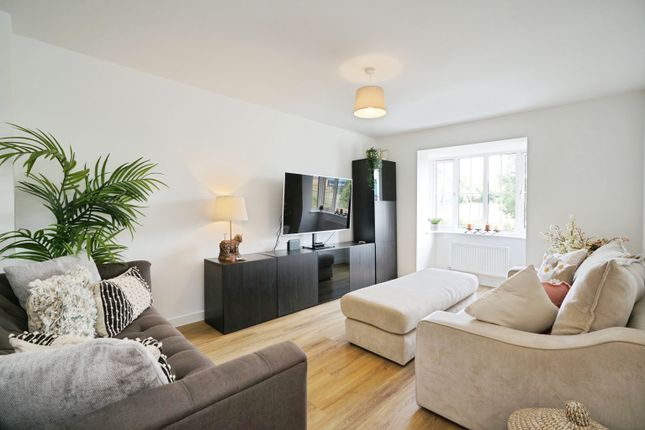 26, Stinchcombe Way, Coalville photo 4