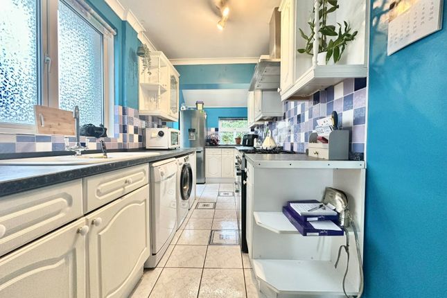 23, Merryoak Road, Southampton photo 5