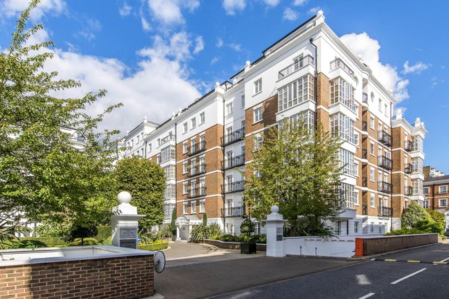 46 Oak Lodge, Chantry Square, London photo 2