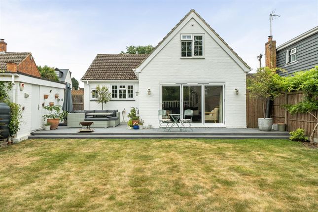8, Ellis Road, Crowthorne photo 2