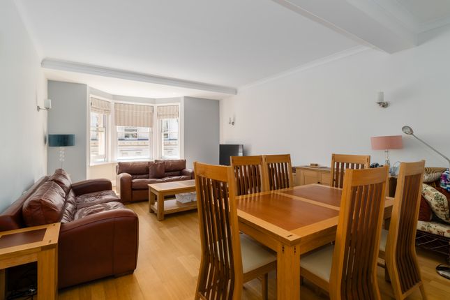 Apartment 18, Temple House, 6, Temple Avenue, London photo 4