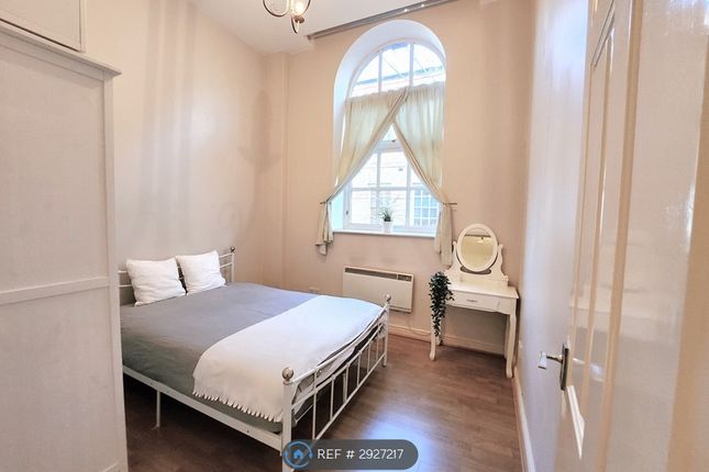 Flat, Benson Court Harston Drive, Enfield photo 5