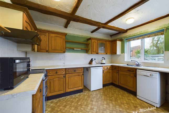1 Little Mollards, Aylesbury photo 4