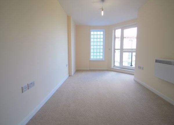 The Junction, Grays Place, Slough photo 2