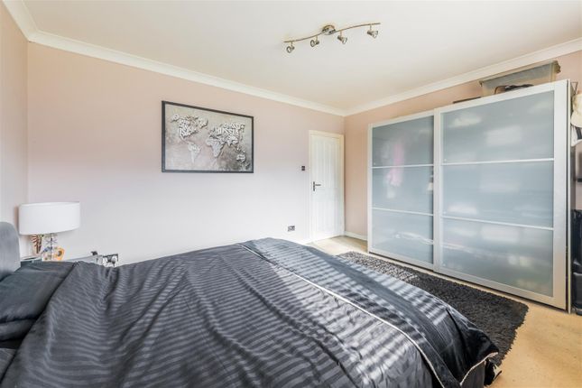 5 Hillcrest Court, Hillcrest, Brighton photo 5