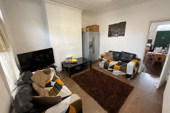 Thumbnail Terraced house to rent in Burley Lodge Road, Hyde Park, Leeds