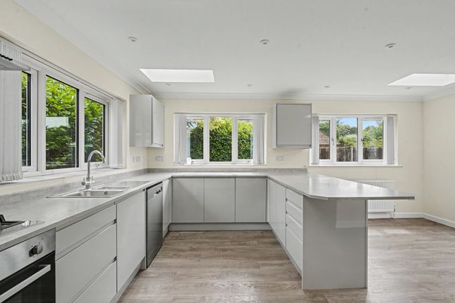 2 Bill Rickaby Drive, Newmarket photo 3