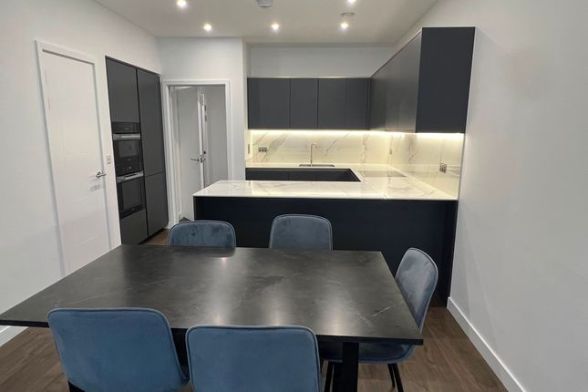 3, Springpark Drive, London photo 3