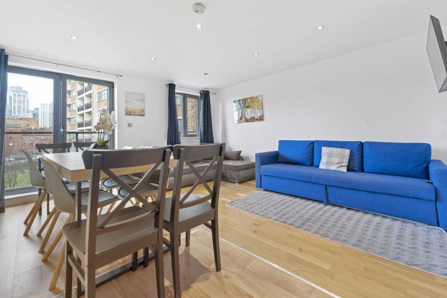 Flat 2, Define House, London photo 3