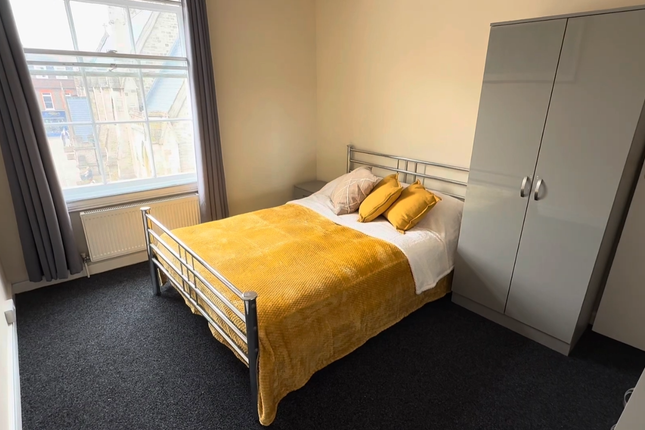 Room 4, 9A St. Thomas' Square, Newport photo 3