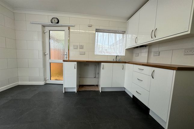 1106, Wimborne Road, Moordown, Bournemouth photo 5