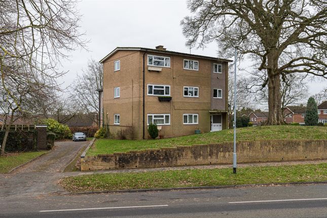 Thumbnail Flat to rent in Harrowby Drive, Westlands, Newcastle Under Lyme