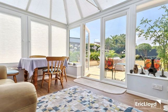 35, Pavilions Close, Brixham photo 3