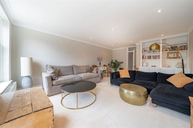 85, Broom Park, Teddington photo 2