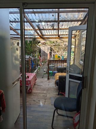 16, Eustace Road, London photo 3